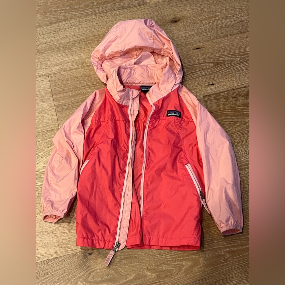 Girls Patagonia lightweight jacket 3T